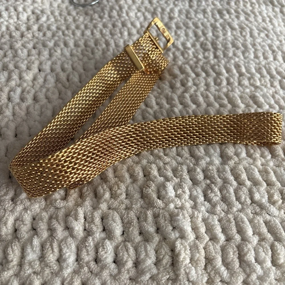 Vintage St. John Women's Adjustable Gold Tone Mesh Metal Link Chain Belt